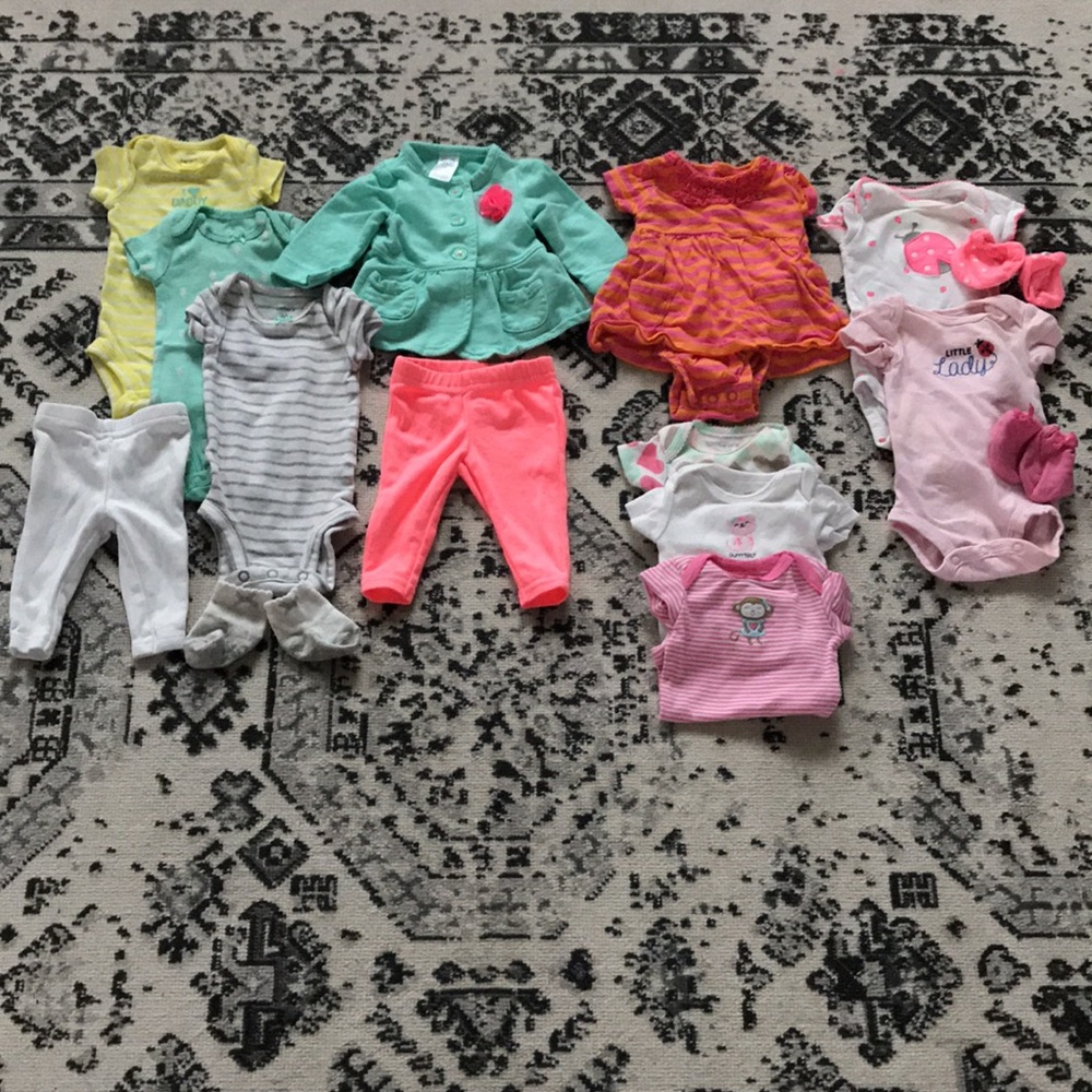 27pc Carter’s Newborn girl bundle (3 separate photos)
